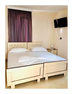 R HOTEL - Çorovodë - 5