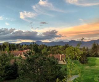 F3 Fairway Village Condo with great mountain views, 8 minute walk from Omni Mount Washington Hotel! - 2