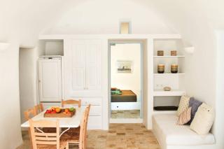 Dionyssos Cave House - 2