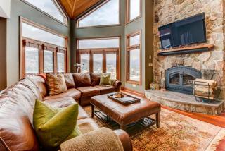 C2 Luxurious townhome stunning views AC stone fireplace beautiful kitchen STEPS TO SKI TRAIL - Carroll - 0