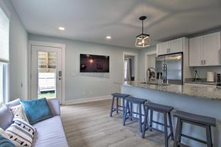NEW! Renovated 2 Bed 2 Bath Apartment Downtown - Beaufort - 8