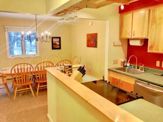R1 Renovated Bretton Woods Slopeside townhome in the heart of the White Mountains - Carroll - 2