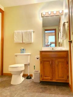 W4 Comfortable and spacious Bretton Woods condo with ski slope views, fireplace and fast wifi! - 1