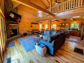 UV Log home with direct Cannon Mountain views Minutes to attractions Fireplace Pool Table AC - Bethlehem - 4