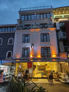 Magnaura House Hotel - 9