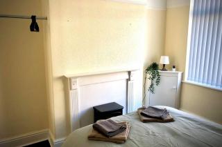 The Manchester Pad - 3BR Entire house with parking - Manchester - 1