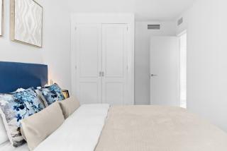 Two Bedroom Apartment in Puerto Banus with Terrace - Marbella - 4
