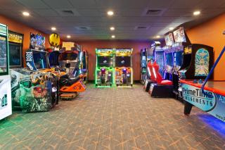 Holiday Inn & Suites Across From Universal Orlando by IHG - Orlando - 4