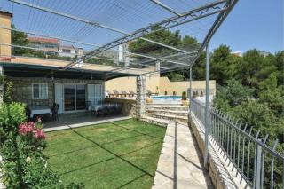 Apartments Meri with a pool - Seget Vranjica - Seget Vranjica - 9