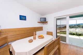 Apartments Meri with a pool - Seget Vranjica - Seget Vranjica - 8