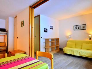 Studio rénové 3 étoiles, 4/5 pers, proche pistes, balcon, parking - FR-1-329-19 - Bellentre - 0