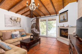 Nicolas Beach House - 3