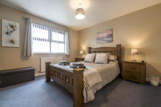 Harry's - 2 Bedroom Holiday Home - Tenby - Tenby - 9