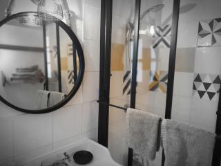 Maison de village façon Loft, avec cour et airco, dans le centre historique - 1