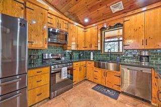 2 Decks and Game Room Expansive Family Cabin - 9