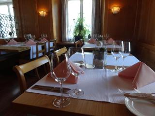 Hotel Restaurant Rössli - Schönenberg - 3