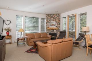 Snow Star - 1 at Ketchum - 0