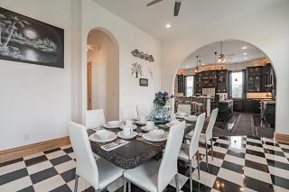 The Starlight Tower Manor, River, Arcades, Observatory, Theater - 1