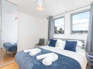 Pass the Keys Bright modern one bed apartment - Bath city centre - Bath - 1