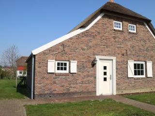 Farmhouse in Limburg near Designer Outlet - Roggel - 0