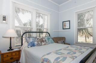 Myra's Cottage - 2