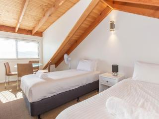 Kestrels Rest 1 116 Gippsland Street - 1