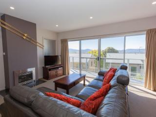 Opus 1 10 Poley Cow Lane - Jindabyne - 6