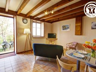 Charmant Gîte avec Jardin Privatif, Proche Montbrison, Équipé Moderne et Confort Total - FR-1-496-117 - Pralong - 3