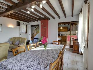 Gîte familial tout confort avec jardin, salle de jeux, garage et terrasse, près de Saint-Étienne - FR-1-496-204 - Saint-Christo-en-Jarez - 4