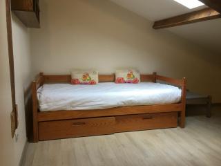 Appartement Duplex Confortable au Cœur de Toul avec Parking, Climatisation et Proche Gare - FR-1-584-60 - Toul - 1