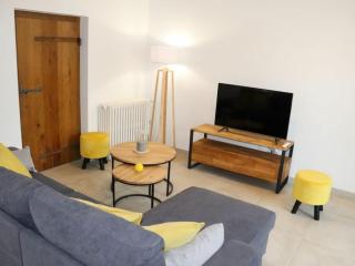 Gîte 18ème rénové avec piscine couverte, terrasse, loisirs et WiFi – 6 pers. - FR-1-426-432 - Les Herbiers - 5