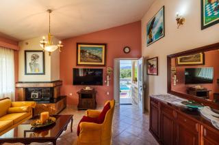 Beachfront luxury villa-Private pool,Garden Heaven - Kyparissia - 2