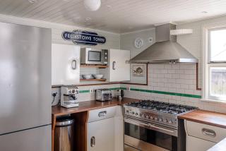 The Boathouse in Felixstowe Ferry - Stunning Waterfront Property - 1