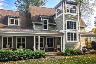 Seaglass Lakeshore Cottage - Union Pier - 0