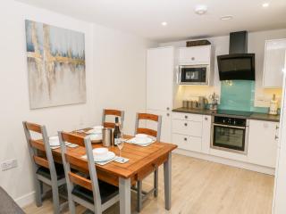 Captain's Quarters - Apartment 2 - Benllech - 5
