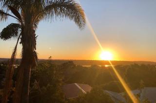 Lakeside Retreat - Perth - 5