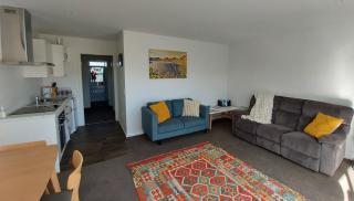 LAKE ESCAPE - Brand new warm and quiet two bedroom Apartment - Otematata - 6