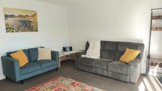 LAKE ESCAPE - Brand new warm and quiet two bedroom Apartment - Otematata - 3