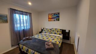 LAKE ESCAPE - Brand new warm and quiet two bedroom Apartment - Otematata - 5