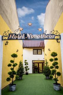 Hotel Novotheos - Oradea - 8