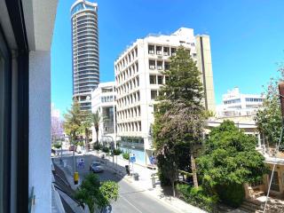 Urban Habitat Capsule Beds - Nicosia - 2
