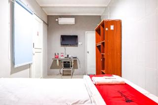 RedDoorz @ Citraland Surabaya - Ngemplak 2 - 1