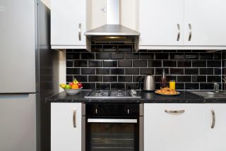 F4 Modern Double Room (Sandycroft Guest House) - 4