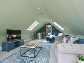 Walton House Cottage - 1