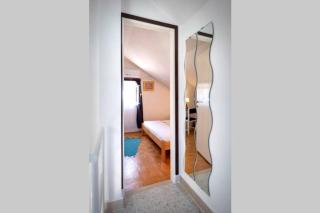 Nice house with pool-Splitska - Splitska - 3