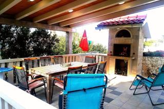 Nice house with pool-Splitska - Splitska - 2