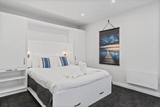 MODERN ALPINE LIVING WITH SPECTACULAR VIEW - Queenstown - 1