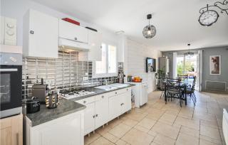 2 Bedroom Stunning Home In La Farlede - La Farlède - 8