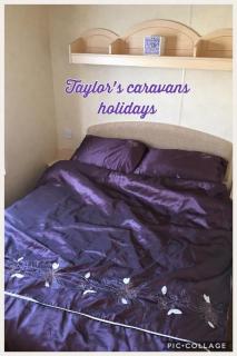 Taylor’s caravan holidays 8 berth (coral beach) - 6