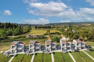 V Luxury Apartments Posidi - 4